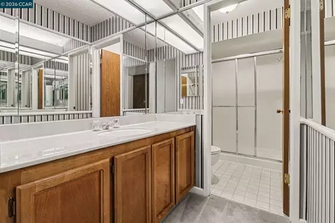 Bath - 5762 Cutter Loop, Discovery Bay, CA 94505 photo 1 of 2