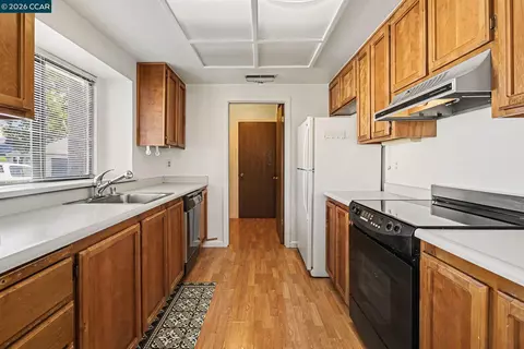 Kitchen - 5762 Cutter Loop, Discovery Bay, CA 94505 photo 1 of 3