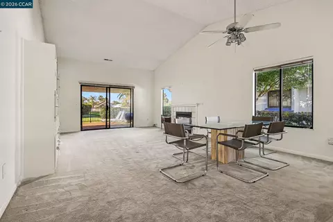 Living - 5762 Cutter Loop, Discovery Bay, CA 94505 photo 3 of 4