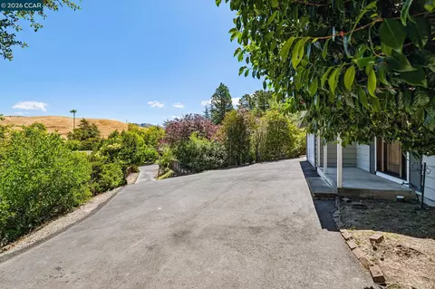 Exterior - 486 Butterfield Pl, Moraga, CA 94556 photo 5 of 26