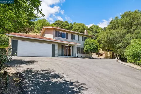 Exterior - 486 Butterfield Pl, Moraga, CA 94556 photo 3 of 26