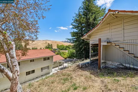 Exterior - 486 Butterfield Pl, Moraga, CA 94556 photo 7 of 26