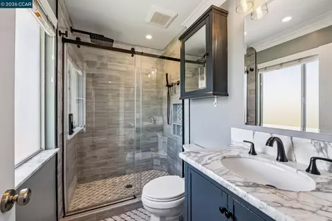 Bath - 486 Butterfield Pl, Moraga, CA 94556 photo 5 of 5