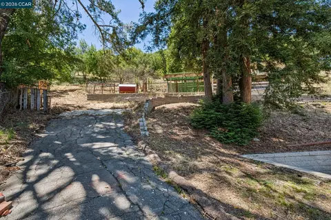 Exterior - 486 Butterfield Pl, Moraga, CA 94556 photo 23 of 26