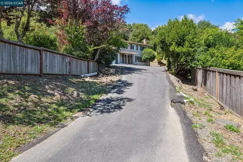 Exterior - 486 Butterfield Pl, Moraga, CA 94556 photo 4 of 26