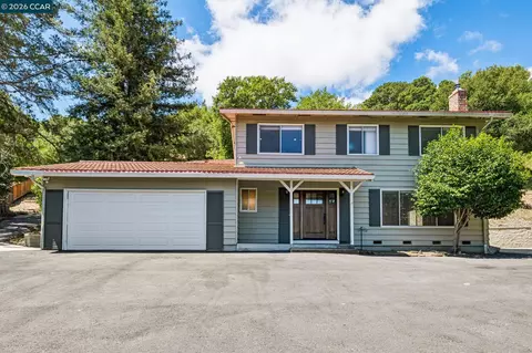 486 Butterfield Pl, Moraga, CA 94556