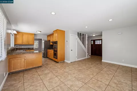 Living - 486 Butterfield Pl, Moraga, CA 94556 photo 7 of 10