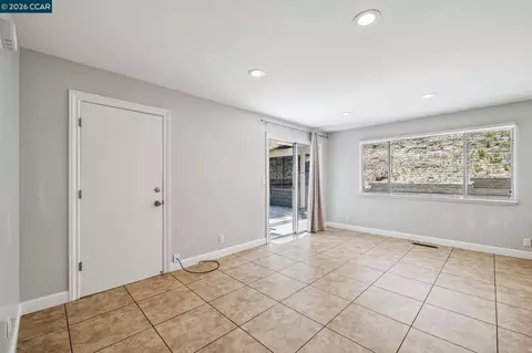 Living - 486 Butterfield Pl, Moraga, CA 94556 photo 10 of 10