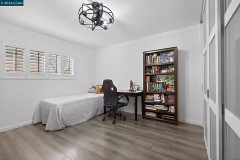 Bedroom - 1984 Ascot Dr #C, Moraga, CA 94556 photo 6 of 7