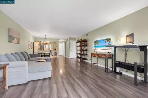 Living - 1984 Ascot Dr #C, Moraga, CA 94556 photo 5 of 6