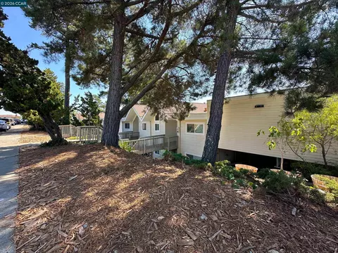 Exterior - 1984 Ascot Dr #C, Moraga, CA 94556 photo 9 of 9