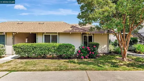 825 Oak Grove Rd #16, Concord, CA 94518