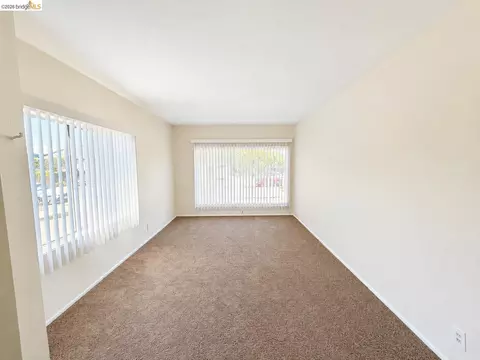 Living - 1313 Curtis St, Berkeley, CA 94702 photo 3 of 5