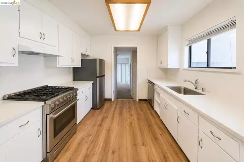Kitchen - 1313 Curtis St, Berkeley, CA 94702 photo 1 of 4