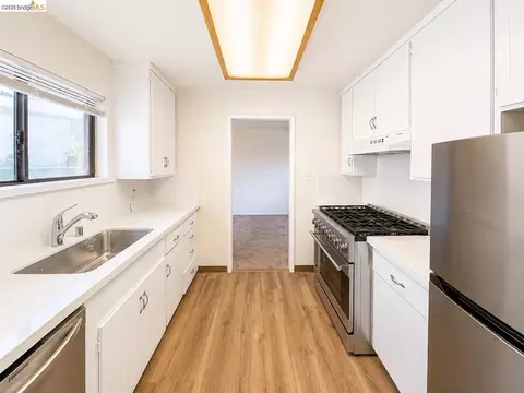 Kitchen - 1313 Curtis St, Berkeley, CA 94702 photo 2 of 4