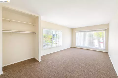 Living - 1313 Curtis St, Berkeley, CA 94702 photo 2 of 5