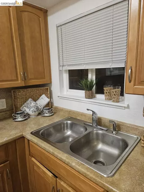 Kitchen - 1804 Derby St, Berkeley, CA 94703 photo 4 of 5