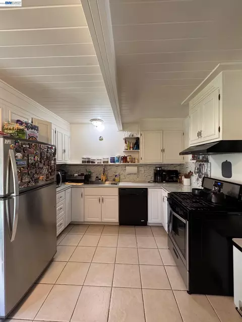 474 La Jolla St, Vallejo, CA 94591 photo 8