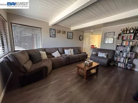 474 La Jolla St, Vallejo, CA 94591 photo 9