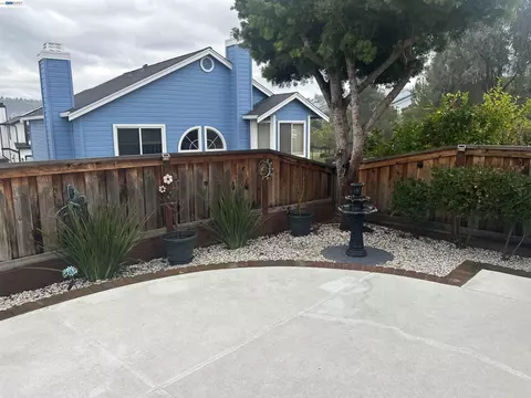 Exterior - 7 Cliff Walk, Vallejo, CA 94591 photo 3 of 7