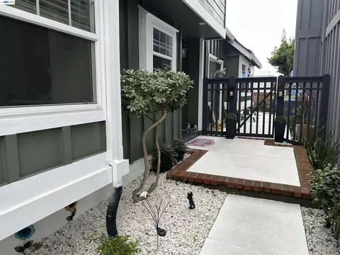 Exterior - 7 Cliff Walk, Vallejo, CA 94591 photo 5 of 7