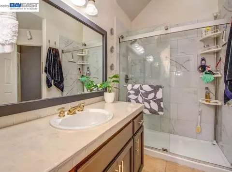 Bath - 7 Cliff Walk, Vallejo, CA 94591 photo 1 of 3