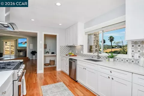Kitchen - 4161 Leon Dr, Clayton, CA 94517 photo 4 of 5