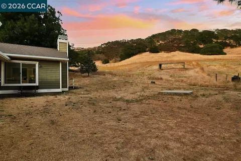 Exterior - 4161 Leon Dr, Clayton, CA 94517 photo 6 of 8