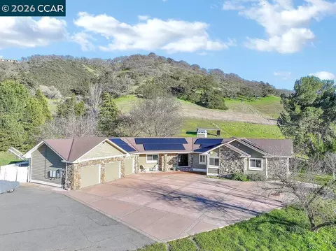 4161 Leon Dr, Clayton, CA 94517