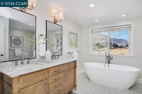 Bath - 4161 Leon Dr, Clayton, CA 94517 photo 1 of 7