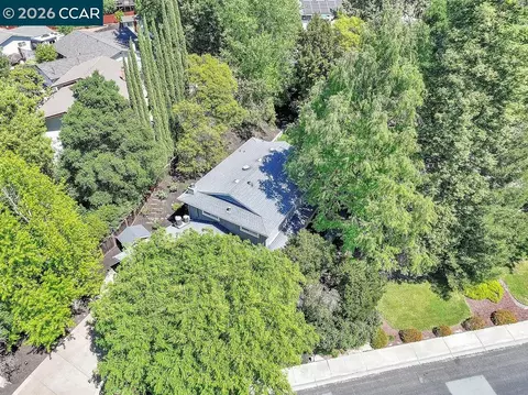 View/Area - 261 Appalachian Dr, Martinez, CA 94553 photo 3 of 5