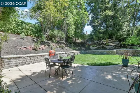 Exterior - 261 Appalachian Dr, Martinez, CA 94553 photo 10 of 22