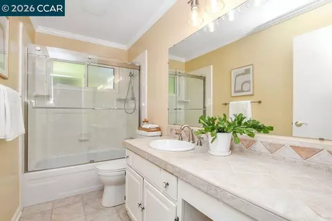 Bath - 261 Appalachian Dr, Martinez, CA 94553 photo 4 of 4