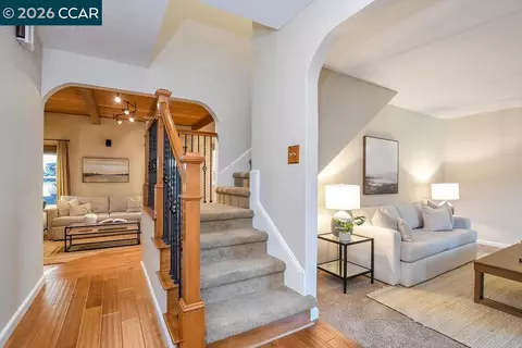 Entry Way - 261 Appalachian Dr, Martinez, CA 94553 photo 2 of 3