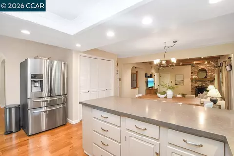 Kitchen - 261 Appalachian Dr, Martinez, CA 94553 photo 5 of 5