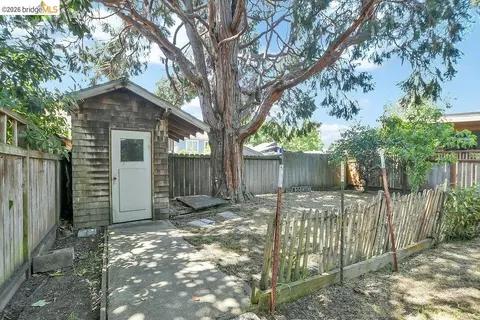 Exterior - 2418 Jefferson Ave, Berkeley, CA 94703 photo 8 of 8