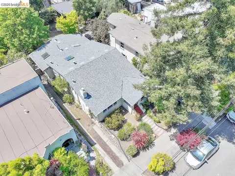 View/Area - 2418 Jefferson Ave, Berkeley, CA 94703 photo 1 of 4