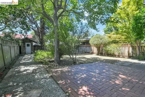 Exterior - 2418 Jefferson Ave, Berkeley, CA 94703 photo 7 of 8