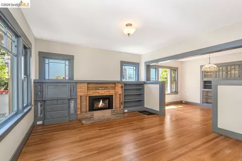 Living - 2418 Jefferson Ave, Berkeley, CA 94703 photo 1 of 4