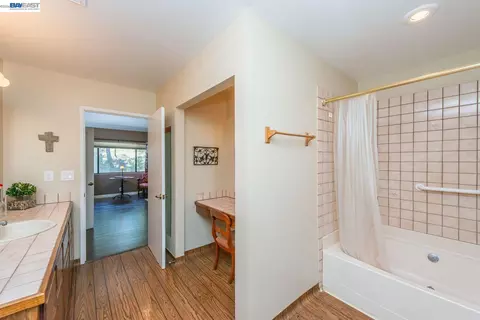 Bath - 891 Salt Flat Rd, Lewiston, CA 96052 photo 1 of 3