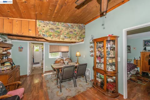 Dining - 891 Salt Flat Rd, Lewiston, CA 96052 photo 5 of 6