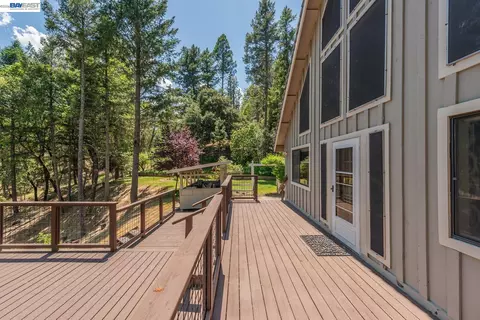 Exterior - 891 Salt Flat Rd, Lewiston, CA 96052 photo 11 of 18
