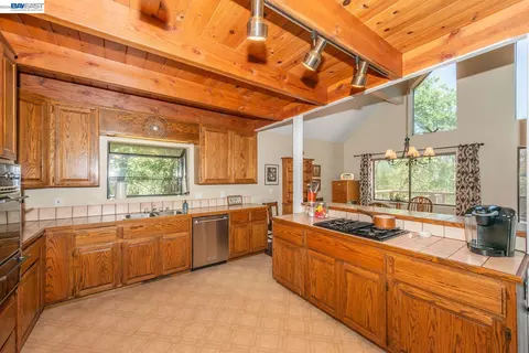 Kitchen - 891 Salt Flat Rd, Lewiston, CA 96052 photo 2 of 4