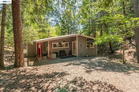 Exterior - 891 Salt Flat Rd, Lewiston, CA 96052 photo 1 of 18