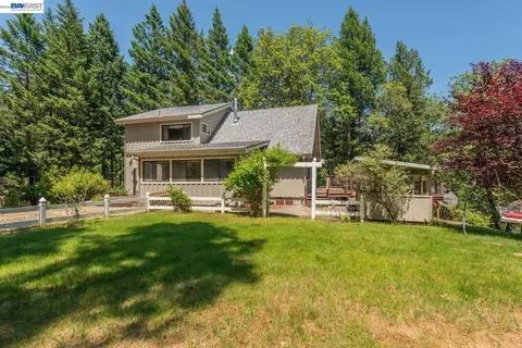 Exterior - 891 Salt Flat Rd, Lewiston, CA 96052 photo 15 of 18