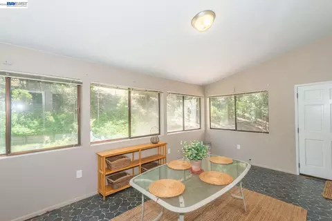 Dining - 891 Salt Flat Rd, Lewiston, CA 96052 photo 3 of 6