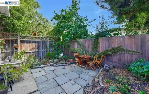Exterior - 1536 Carleton St, Berkeley, CA 94703 photo 1 of 1