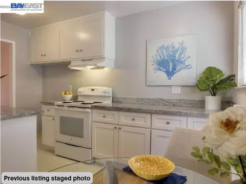 Kitchen - 1536 Carleton St, Berkeley, CA 94703 photo 3 of 5