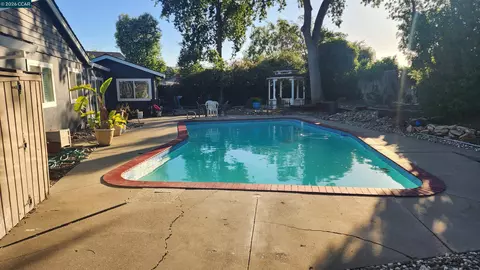 Exterior - 2 Echo Cir, Antioch, CA 94509 photo 17 of 22