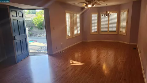 Living - 2 Echo Cir, Antioch, CA 94509 photo 5 of 9